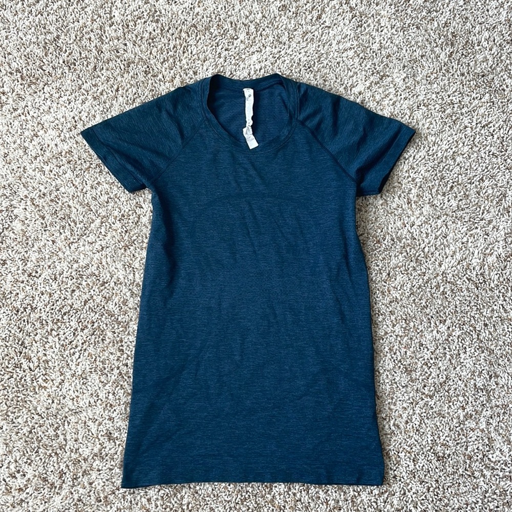 navy lulu swiftly tech shirt